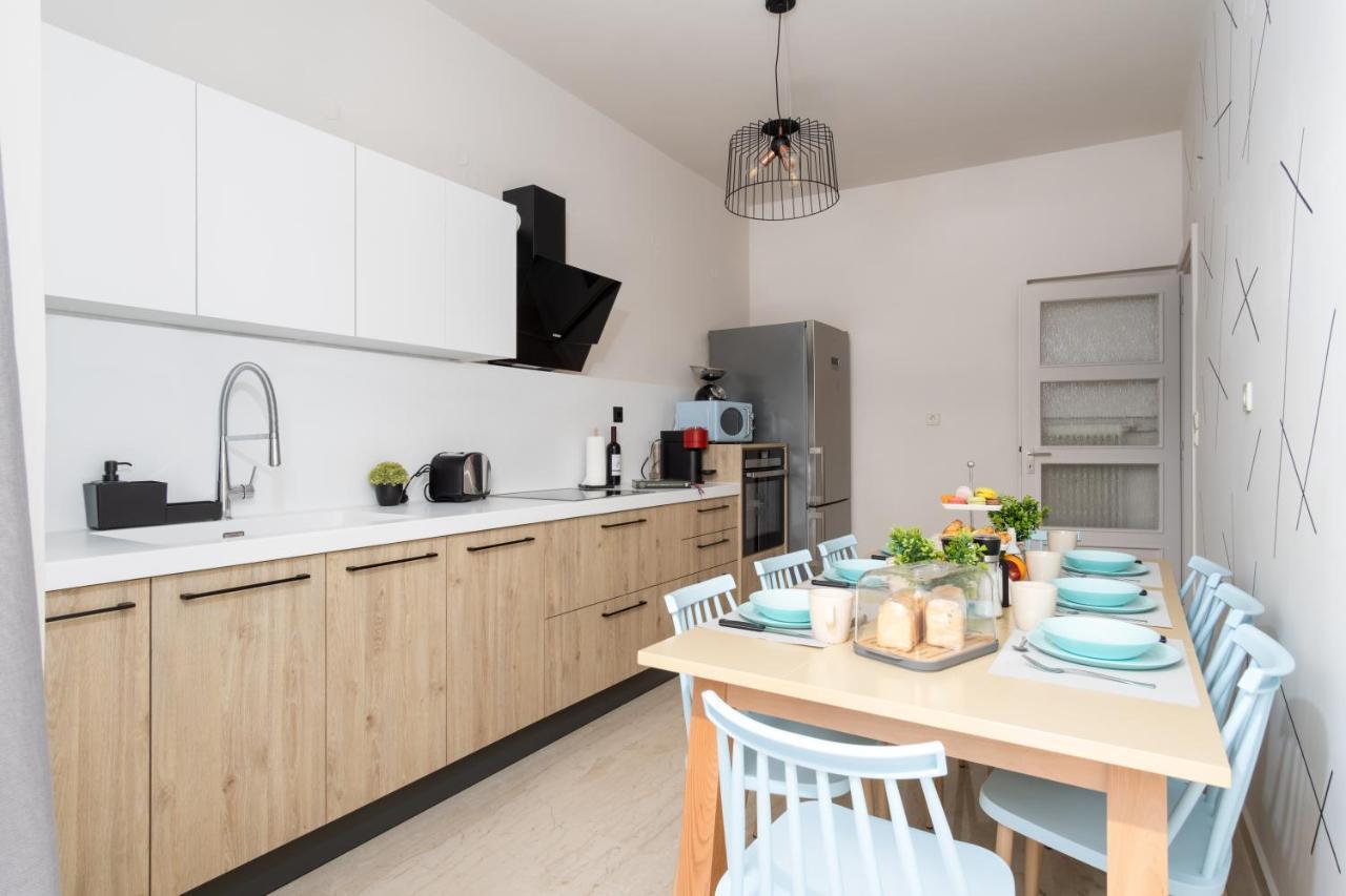 Nima1 4 Bedroom Apt Centraly Located In Rethimno Buitenkant foto